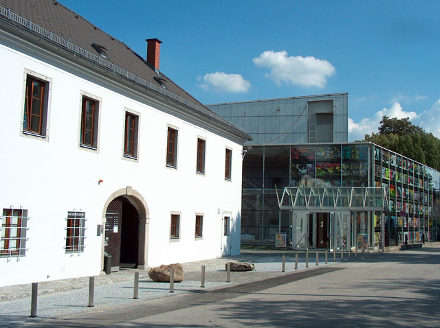 Posthof-Außenansicht neu (2004)