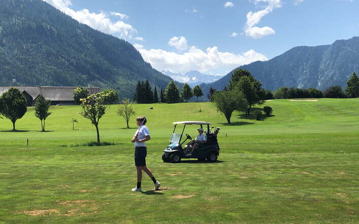 Golf spielen im Golfclub Ausseerland