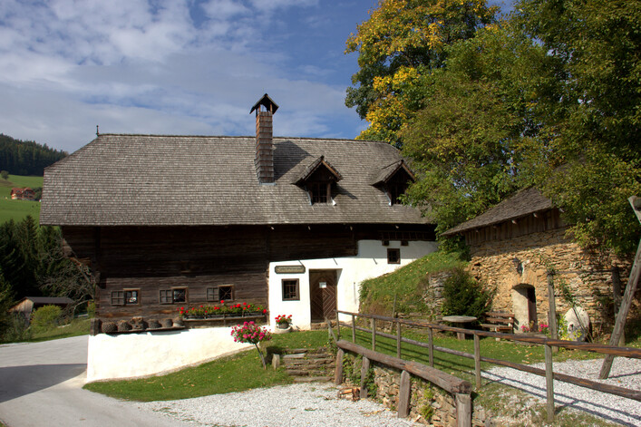 Heimatmuseum "Rauchstubenhaus" Edelschachen bei Anger