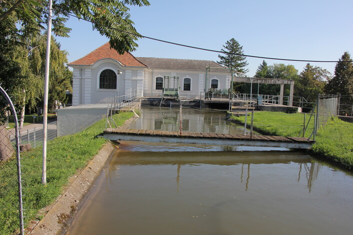 Kleinkraftwerk Ungarfeld der EVN in Wiener Neustadt am Kehrbach