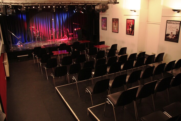 Theater am Alsergrund, Zuschauerraum und Bühne, 2016.