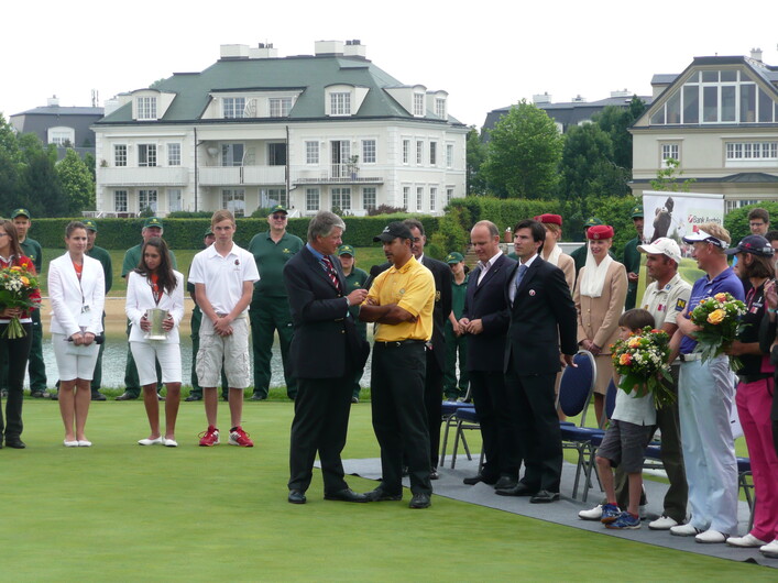 The winner Jeev Milkha Singh being asked about his play at the award ceremony 2008 Bank Austria GolfOpen presented by Telekom Austria (European Tour) at Golfclub Fontana.