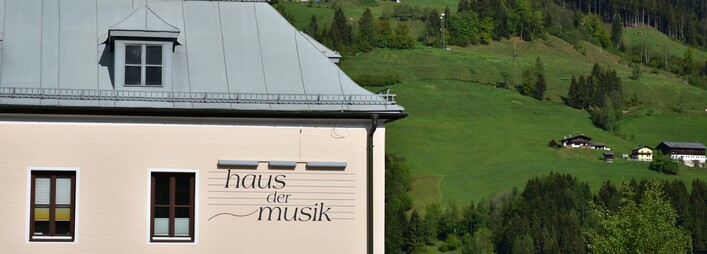 FILM | Portrait einer jungen Frau in Flammen