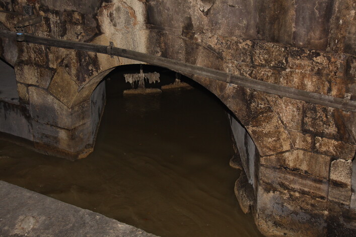 Foto aufgenommen bei einer Besichtigung des Kanalnetzes in Wien (3. Mann Tour) am 11. September 2009