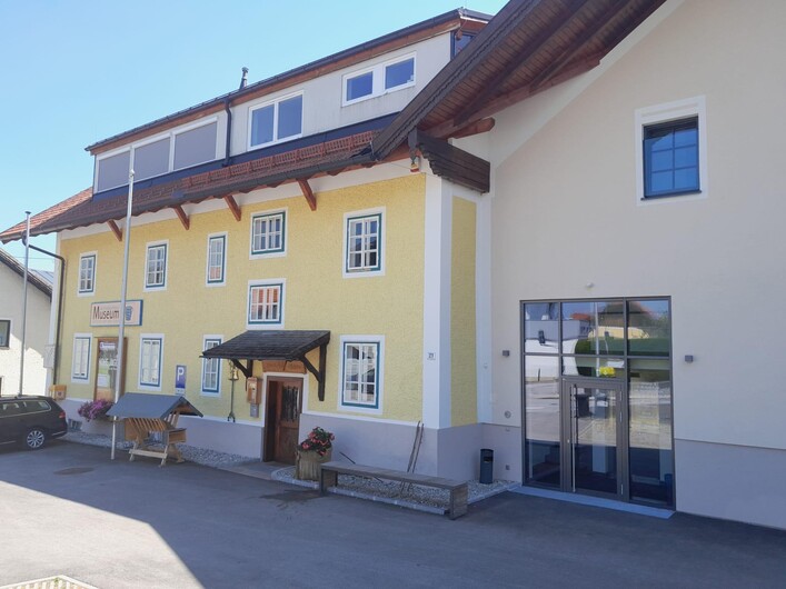 Eröffnung Sommerausstellung "Jakob Adlhart und sein Wirken in Obertrum"