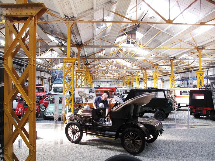 Die Puch Voiturette von 1906 in der letzten authentischen halle des