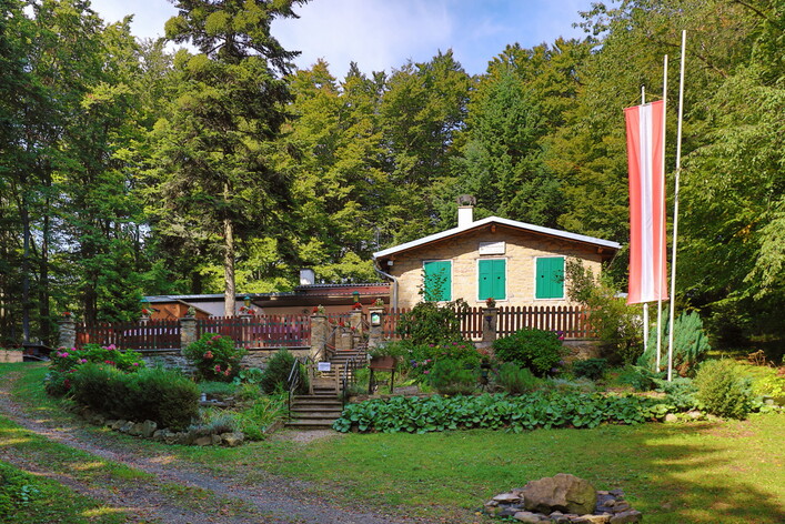 South view of the Falkensteinerhütte in Klausen-Leopoldsdorf, Lower Austria.