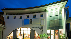 In der Stadtbibliothek in Radstadt stöbern
