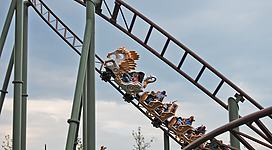 Achterbahn im Märchenpark speziell für jüngere Fahrgäste