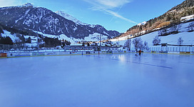 Eislaufen am Eislaufplatz Virgen