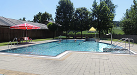 Schwimmen und entspannen im WIP Erlebnisbad Wernersdorf