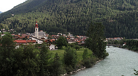 Pfunds, view to the village