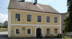 Der denkmalgeschützte Pfarrhof in Kleinzell im Mühlkreis (Oberösterreich).

Das Haus Kleinzell 17 in Kleinzell im Mühlkreis (Oberösterreich).