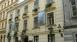 Residential building in Lenaugasse 1a, with Kabarett Niedermair, Vienna's 8th district