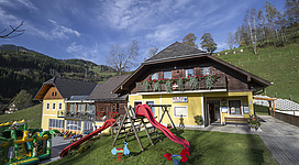 Austoben bei den Hüpfburgen Almenland KArl-Wirt