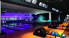 Bowling spielen im Bowling Plus