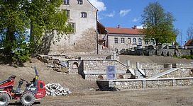 Burg Frauenstein Mining - Freilichtbühne This media shows the protected monument with ObjektID 70314 in Austria. (Commons, de, Wikidata)