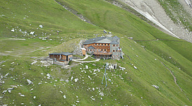 Klettern am Indoor Kletterturm Sajathütte