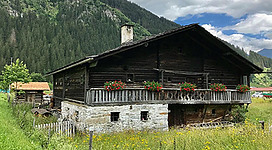 Das Museumsgebäude Ullmannlehen besuchen