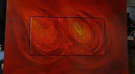 Ein abstraktes Gemälde in Rot- und Orangetönen. Im Zentrum befindet sich ein rechteckiger Bereich, der sanfte Farbübergänge zeigt.