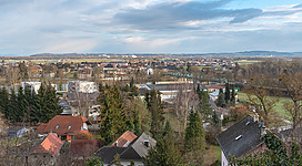 Reintal ist ein Teil der Stadt Enns. Ennsdorf ist eine Gemeinde im Bezirk Amstetten in Niederösterreich.
Die denkmalgeschützte Brücke über die Enns war zwischen 1945 und 1955 der Checkpoint zwischen dem russischen und amerikanischen Sektor Österreichs.

Das OMV Tanklager Sankt Valentin sichert die Versorgung Westösterreichs mit Mineralölprodukten.