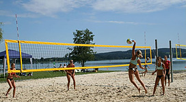 Beachvolleyball im Strandbad Mattsee spielen