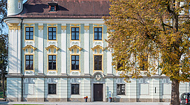 The stately home of castle Traun was probably erected in the second half of the 16th century in the style of the late Renaissance periode. The appearance of the front facade comes from 1725.