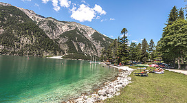 Schwimmen und entspannen am Badestrand Schwarzenau