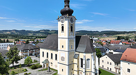 South-southeast view of the parish church of Hartkirchen in Upper Austria.