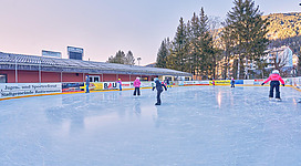 Eislaufen am Eislaufplatz Rottenmann