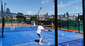 Urfahr-West_Padelcourt mit Personen (c)