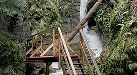 Einen Ausflug zur Steinwandklamm machen