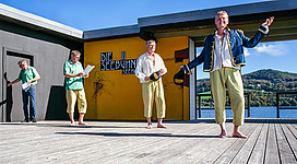 Eine Aufführung auf der Seebühne Seeham erleben