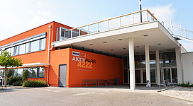 Außenansicht des AktivPark4222 mit Eingang