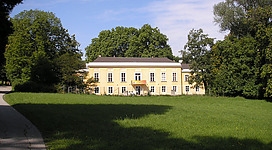 Image of the park at Schloß Pötzleinsdorf and the Schloss.




 

This media shows the protected monument with ObjektID 128865 in Austria. (Commons, de, Wikidata)