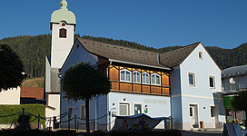 Kath. Pfarrkirche hl. Georg und Friedhofsmauer, Kraubath, Bezirk Leoben