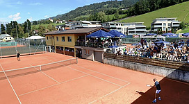 Tennis spielen im Tennisclub St. Johann