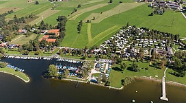 Schwimmen im Strandbad Neumarkt