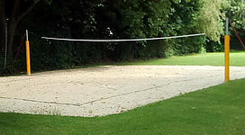Beachvolleyball im Kraxndörfl spielen