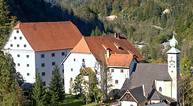 Kath. Filialkirche hl. Nikolaus, Alter Kasten und Neuer Kasten