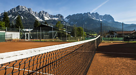 Tennis spielen im Kapellenpark Ellmau