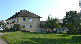 Auberg ( Upper Austria ). Farm house ( Grillenberger, Hollerberg 3 )