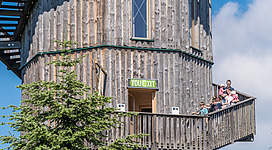 Turm YOUEXIT Baumkronenweg Kopfing