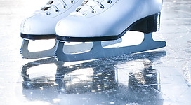 Eislaufen am Eislaufplatz - Badesee Uttendorf