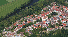 Hauptplatz von Drosendorf-Stadt (Gemeinde Drosendorf-Zissersdorf / Niederösterreich), Ansicht von Westen